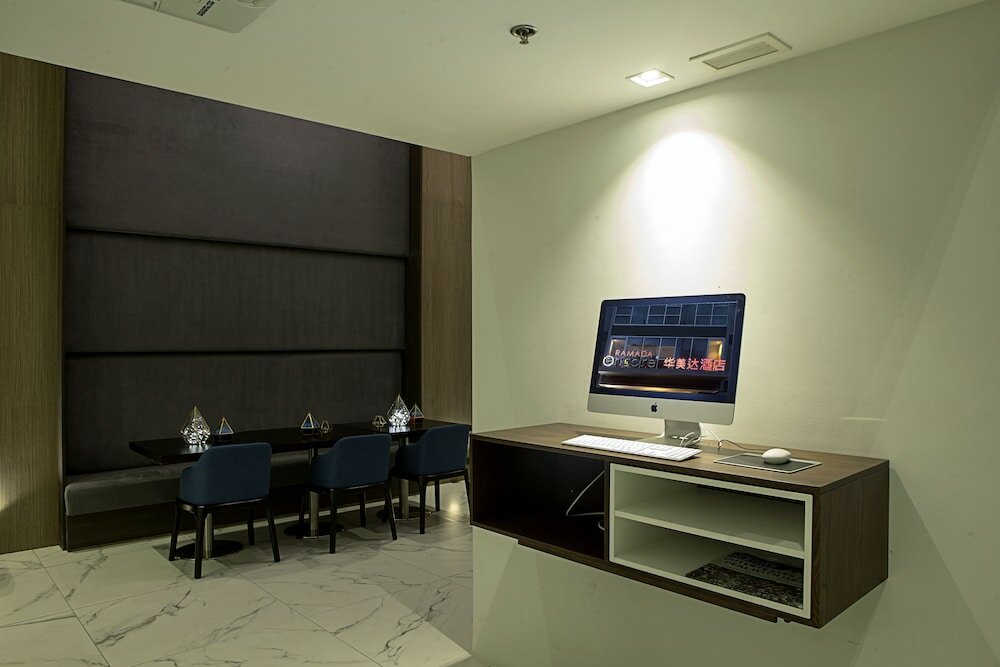 Фото Ramada Encore by Wyndham Makati