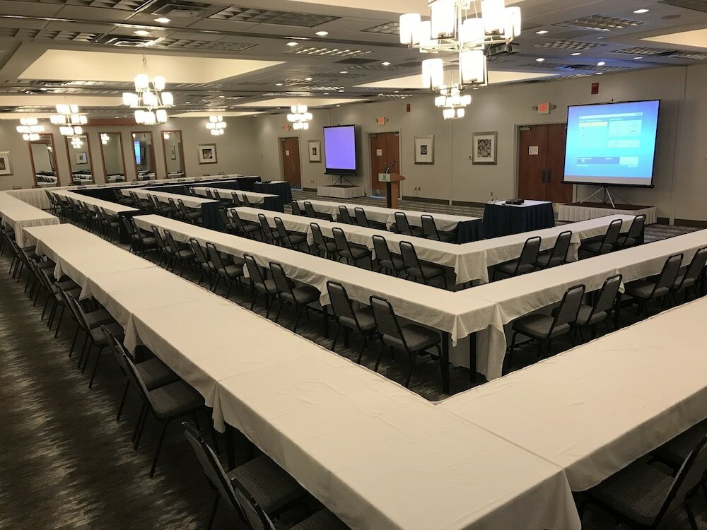 Фото Holiday Inn Martinsburg, an Ihg Hotel