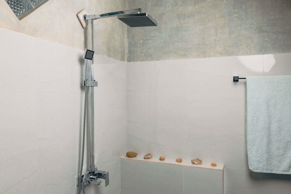 Фото Thambili cabanas