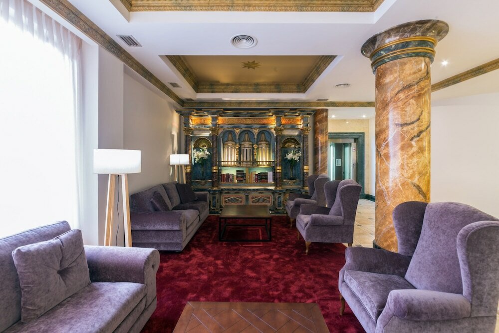 Фото Exe Reina Isabel