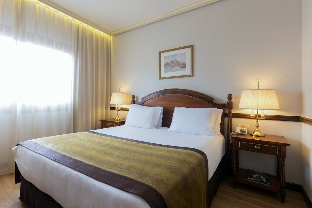 Фото Exe Reina Isabel