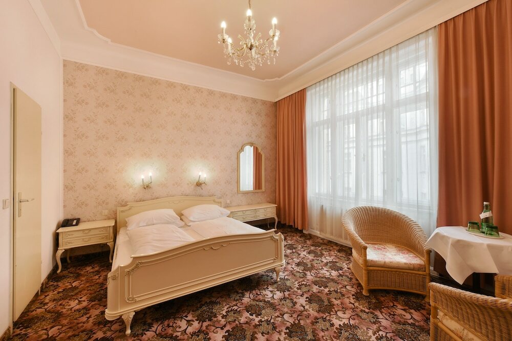 Фото Hotel Pension Baronesse