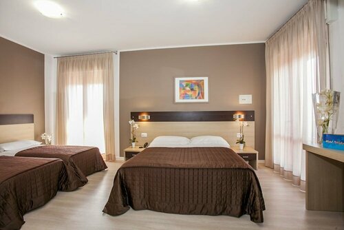 Внешний вид отеля Hotel Gardenia в Езоле, фото 2