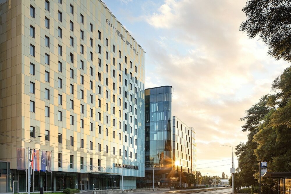 Фото Grand Hotel River Park, a Luxury Collection Hotel Bratislava