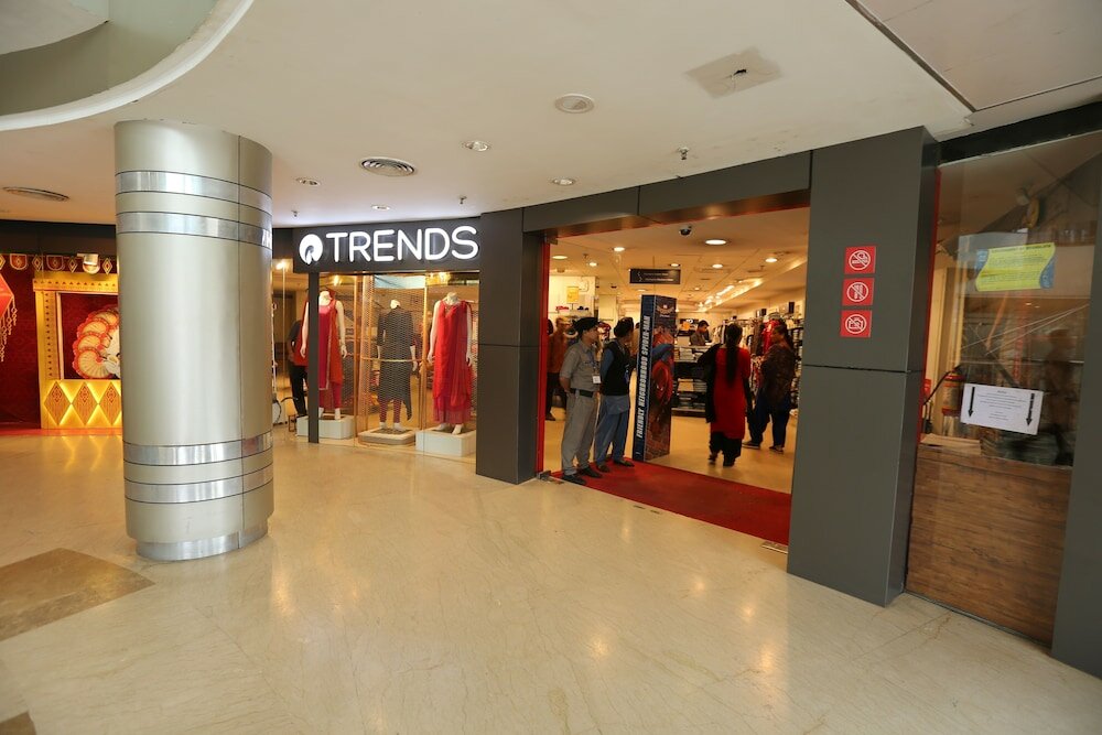 Фото M Crown Hotel