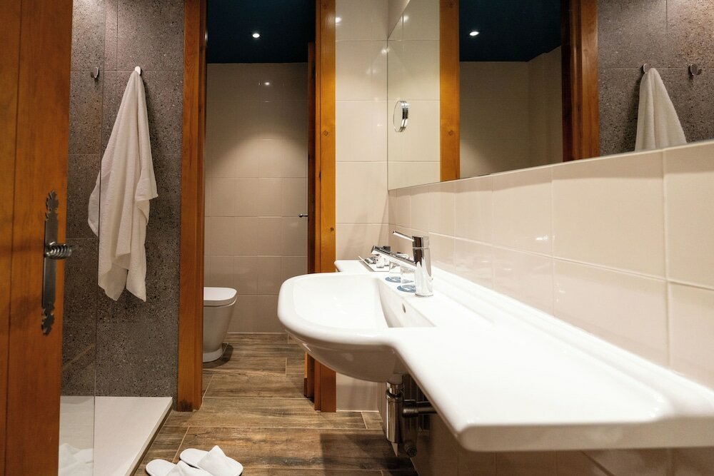 Фото Ushuaia Mountain Hotel