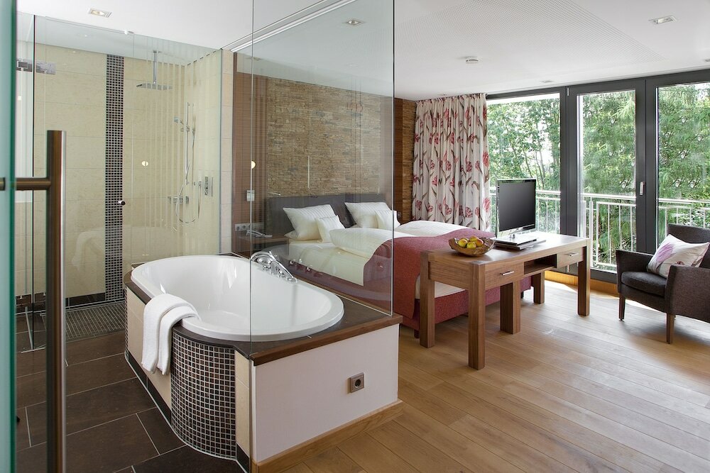 Фото Landidyll Hotel Gasthof zum Freden