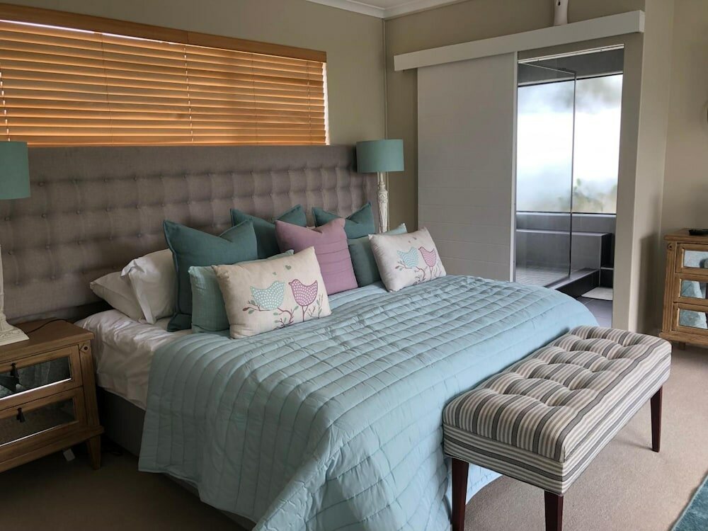 Фото Atlantic Bay Lodge