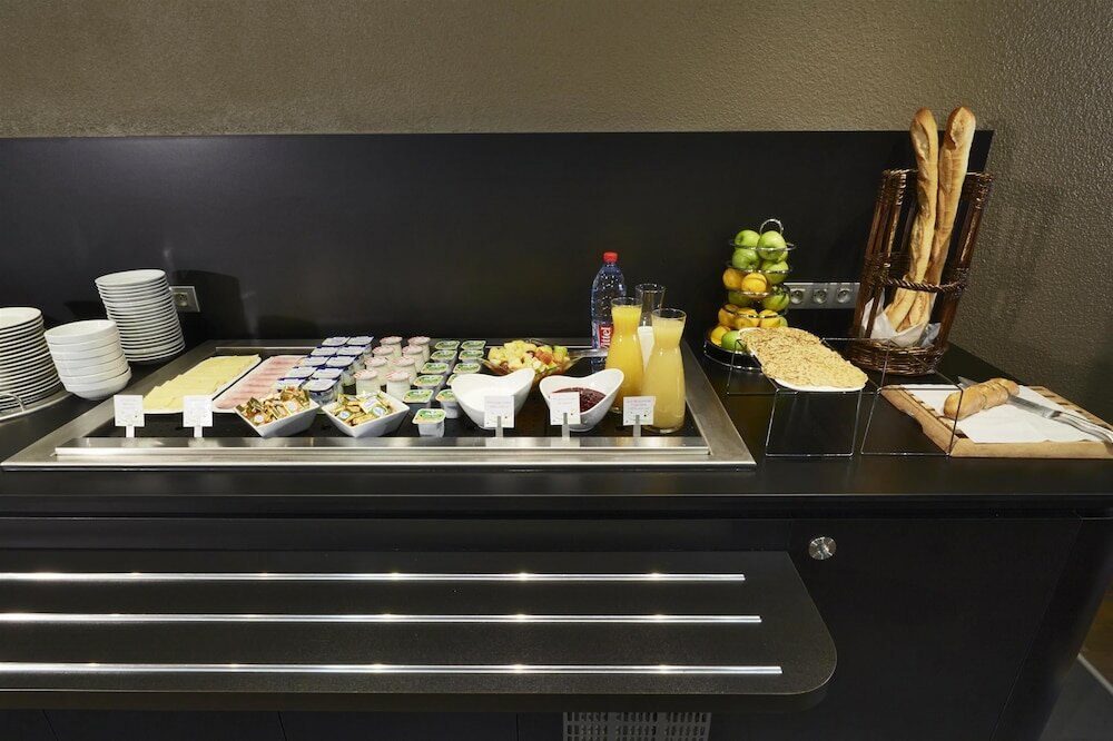 Фото Campanile Paris Ouest - Pte de Champerret Levallois