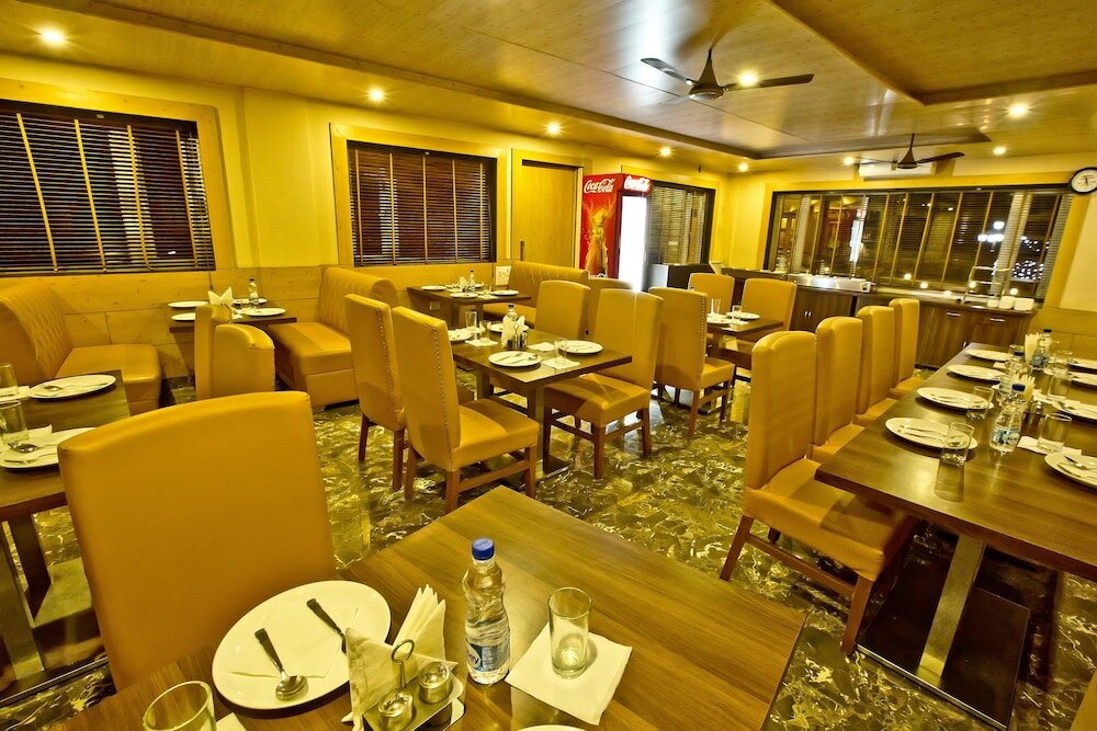 Фото Quartz Himalayan Brothers