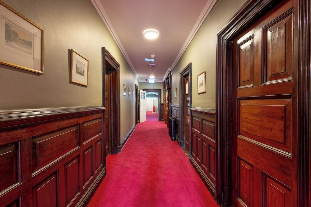 Фото Palmers Lodge Swiss Cottage