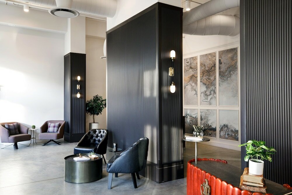 Фото Cyrus Hotel, Topeka, a Tribute Portfolio Hotel