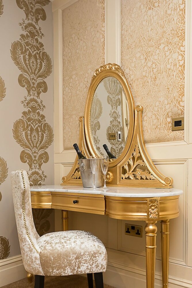 Фото The Dixie Dean Hotel