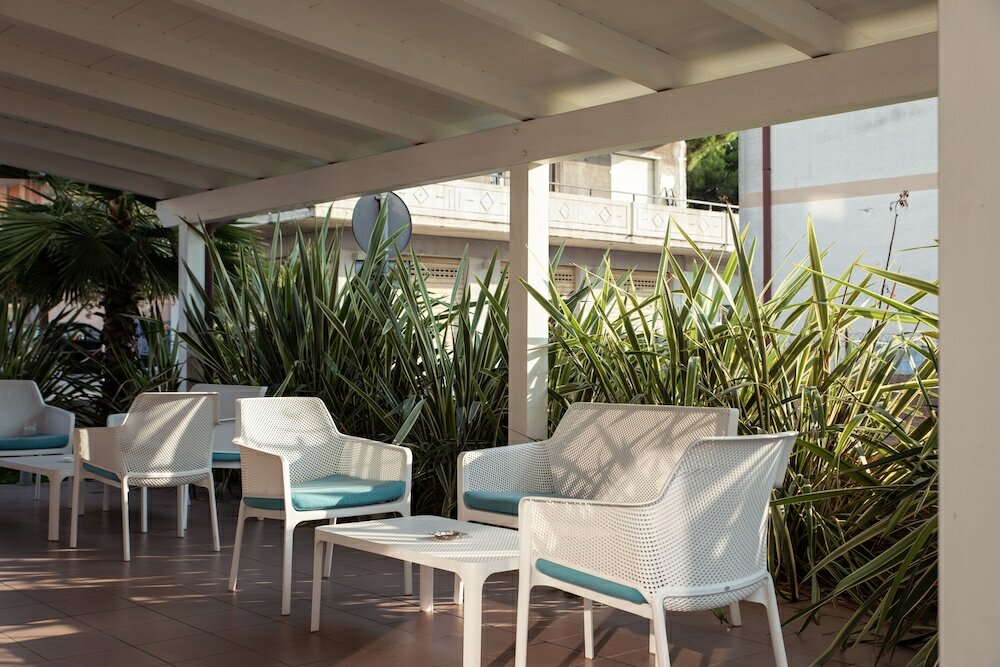 Фото Hotel Adria