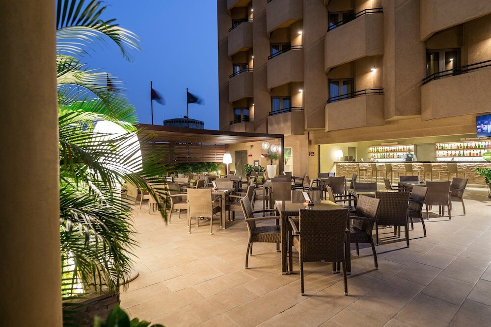 Фото отеля 2