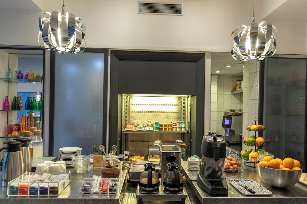 Фото Porte de Versailles Hotel