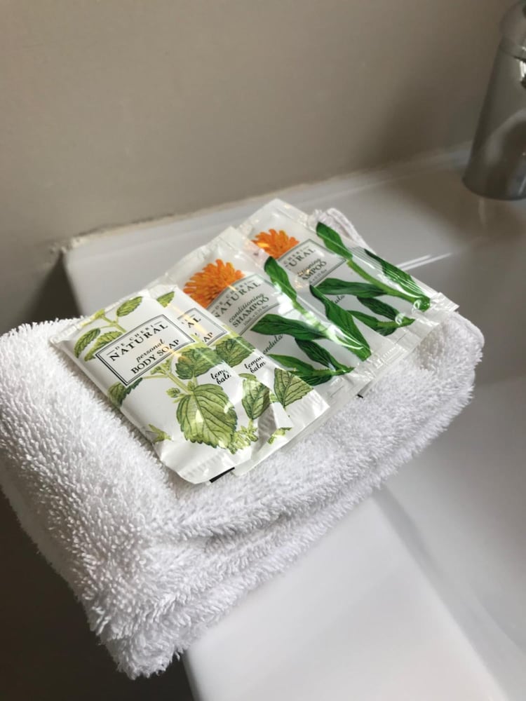 Фото Rayland Epsom Motel