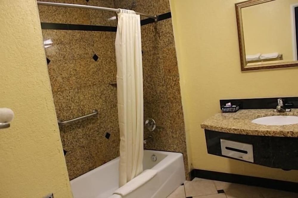 Фото Western Village Inn