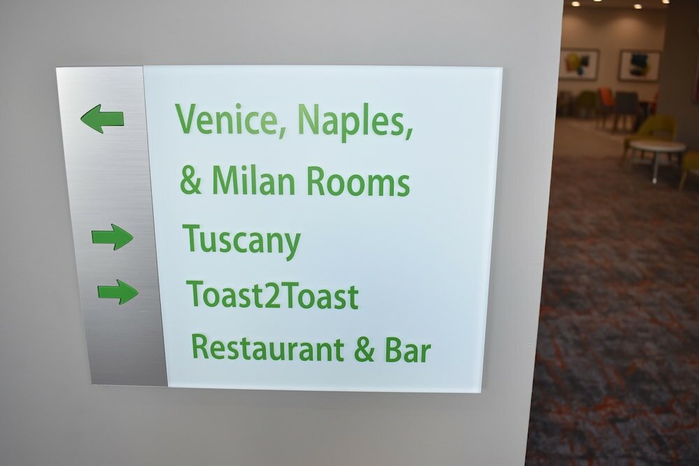 Фото Holiday Inn Kansas City - Northeast, an Ihg Hotel