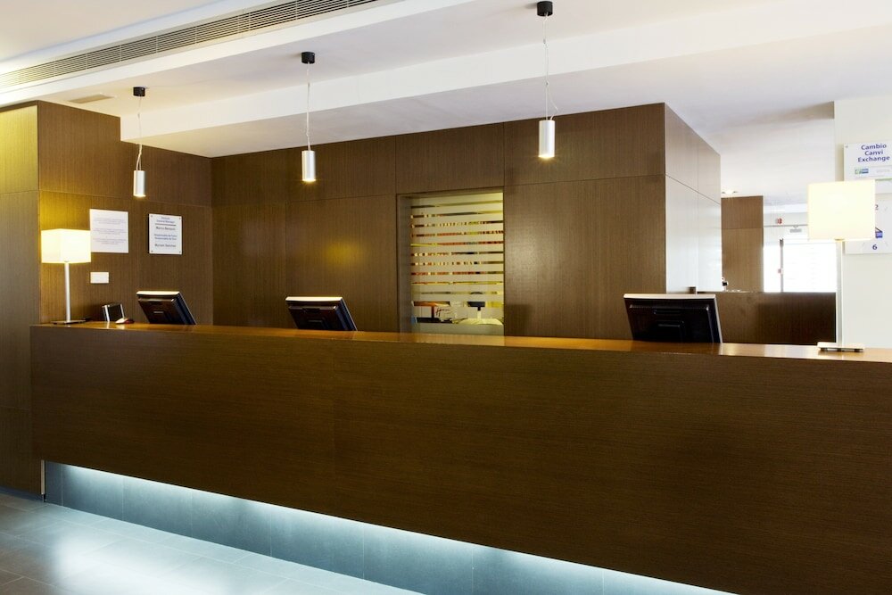 Фото Holiday Inn Express Barcelona City 22@
