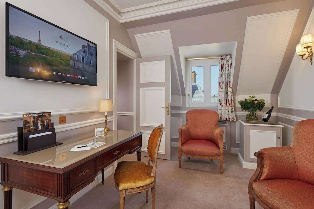 Фото Regina Louvre