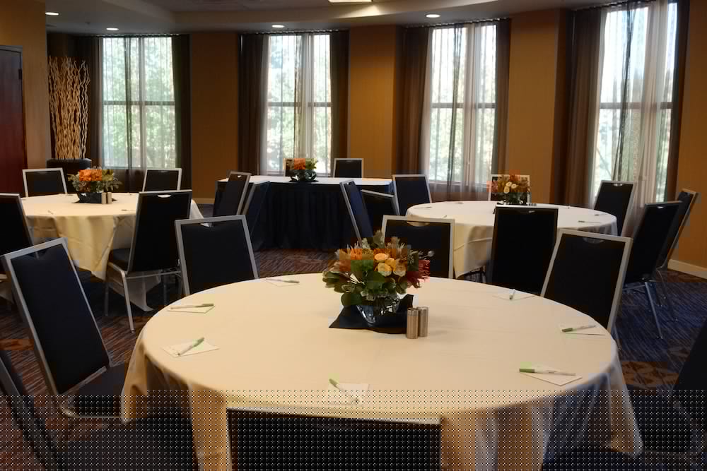 Фото Courtyard by Marriott Seattle Kirkland