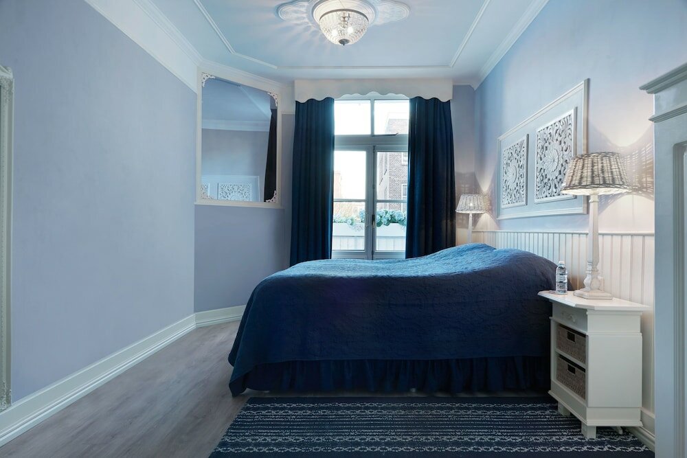 Фото Vondelpark House Bed&Breakfast