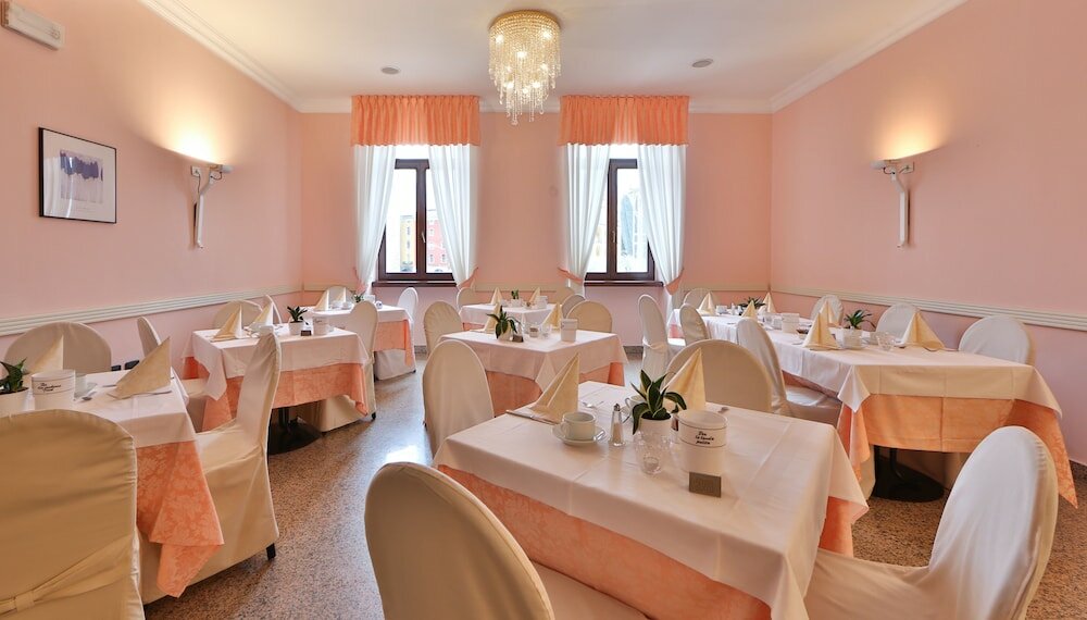 Фото Hotel Europa Sky Pool & Panorama