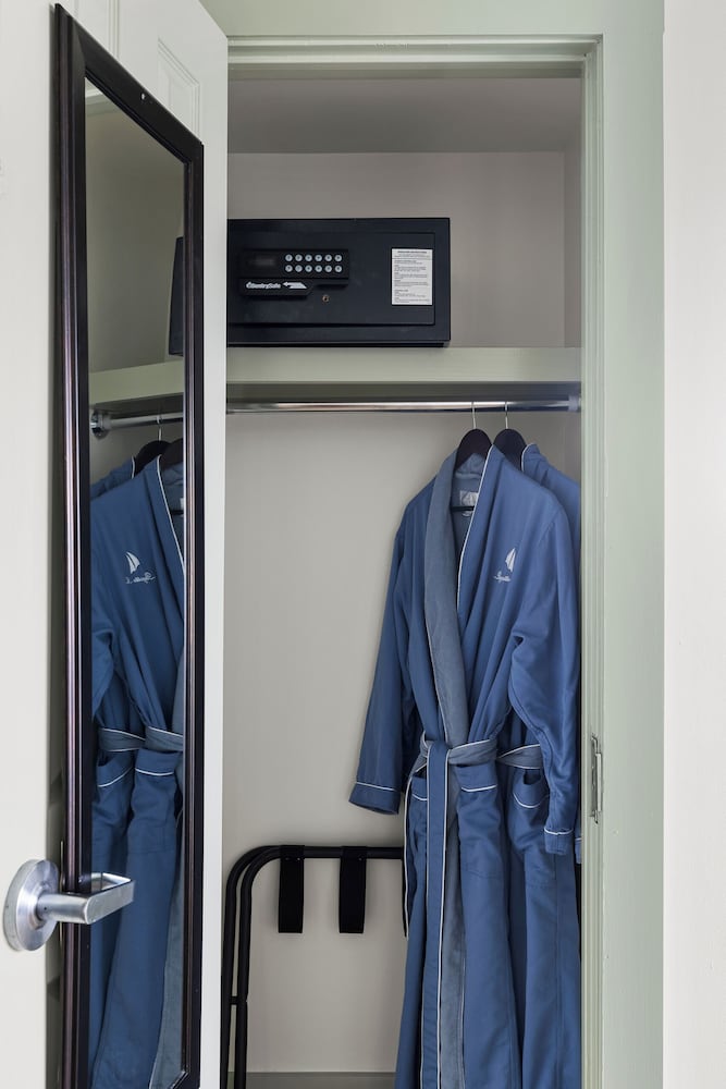 Фото Regatta Inn