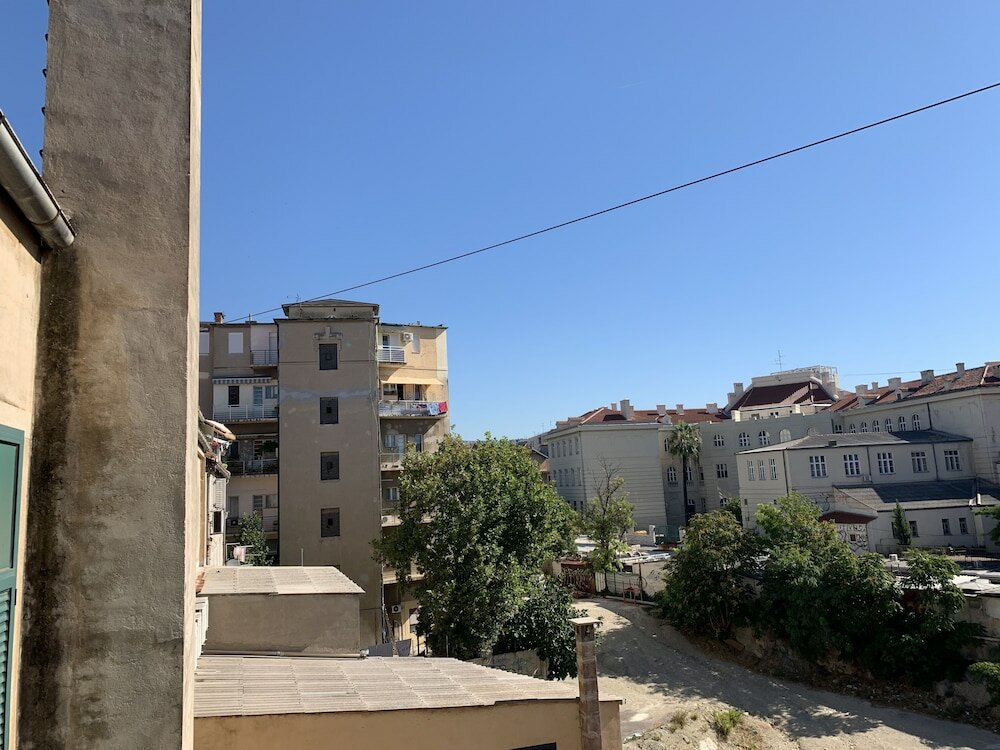 Фото La Porta Luxury Rooms