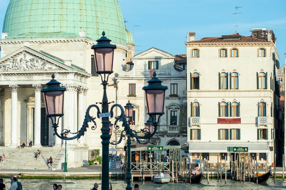 Фото Hotel Antiche Figure