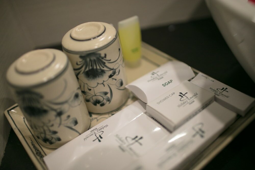 Фото Holiday Emerald Hotel