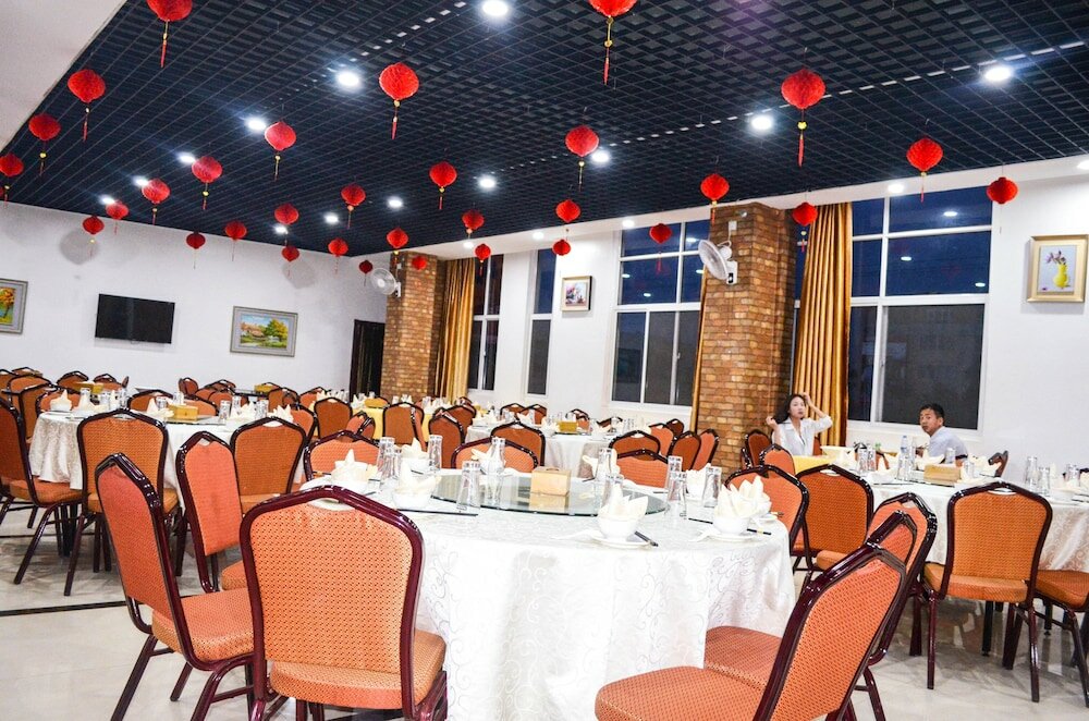 Фото Chinese Business Hotel