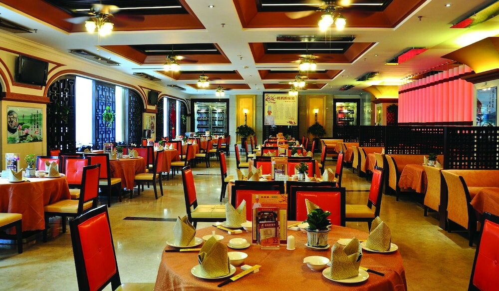 Фото Conifer Garden Hotel