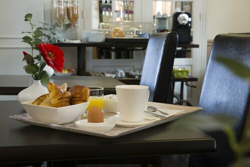 Гостиница Chatillon Montparnasse в Антони