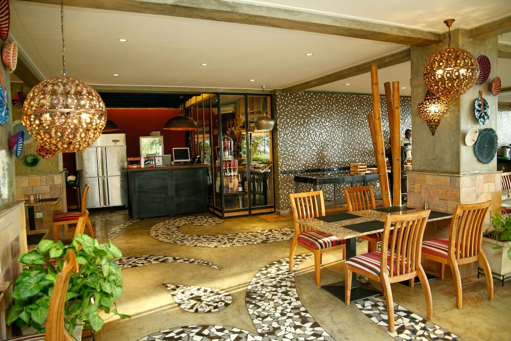 Фото Kiriri Garden Hotel