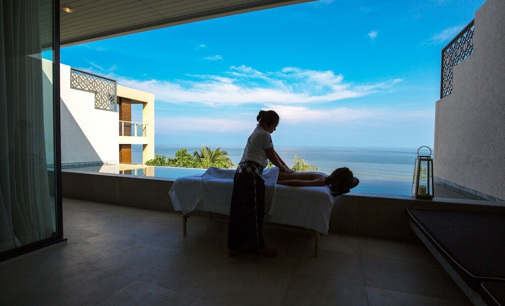 Фото Baba Beach Club Hua Hin Luxury Pool Villa Hotel by Sri Panwa