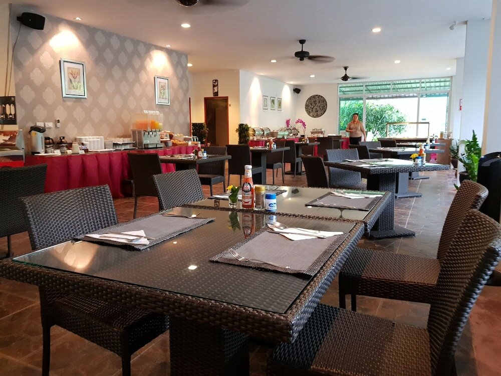 Фото L'esprit de Naiyang Beach Resort