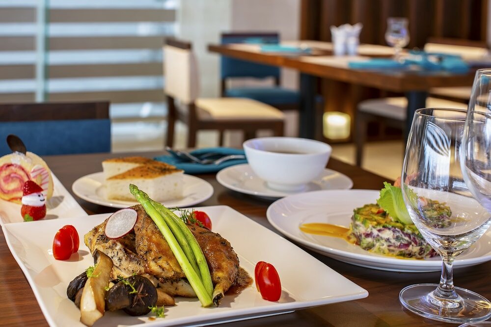 Фото Maximilan Beach Hotel