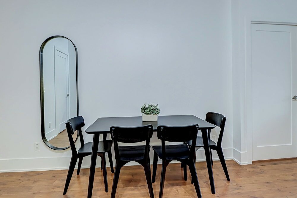 Фото Life Suites Loft - Cn Tower