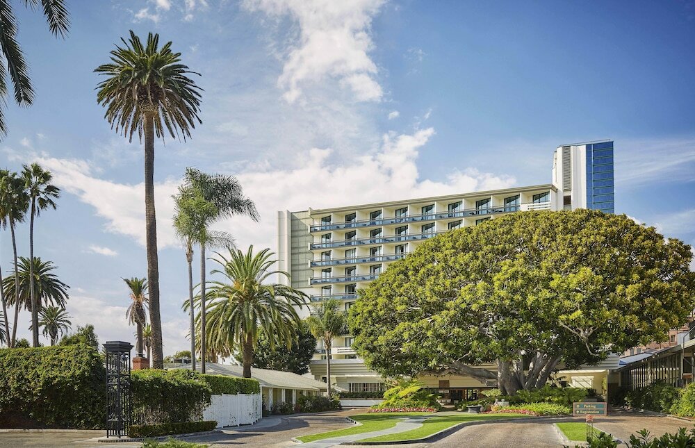 Фото Fairmont Miramar Bungalows