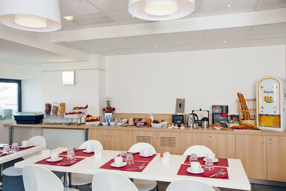 Фото Nanterre - Residhome Appart Hotel Nanterre La Défense