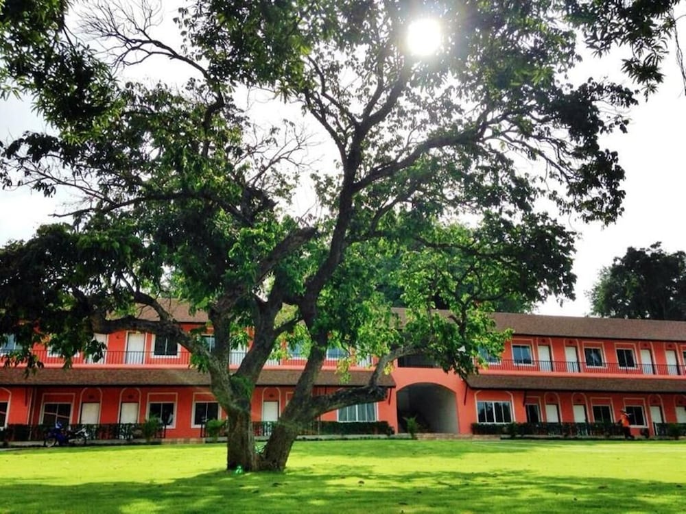 Фото Aurora Resort Kanchanaburi