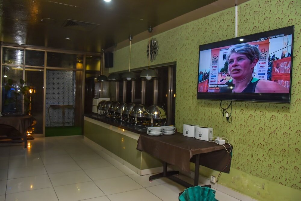 Фото Hotel Faran Karachi