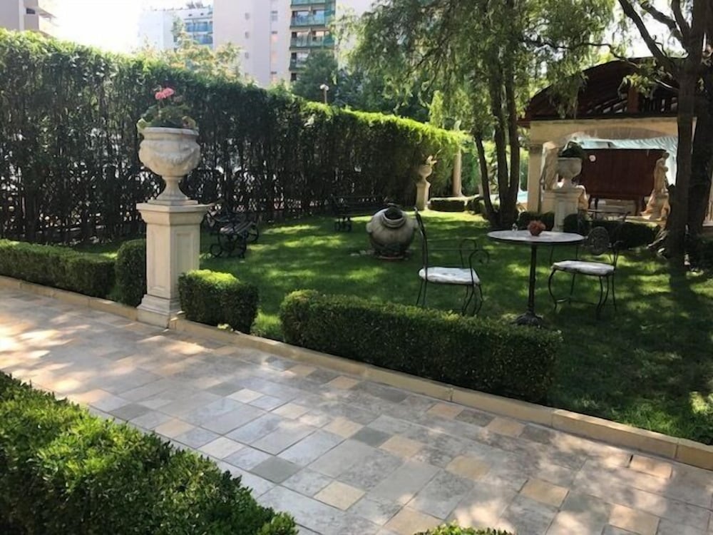 Фото Golden Pearl Hotel