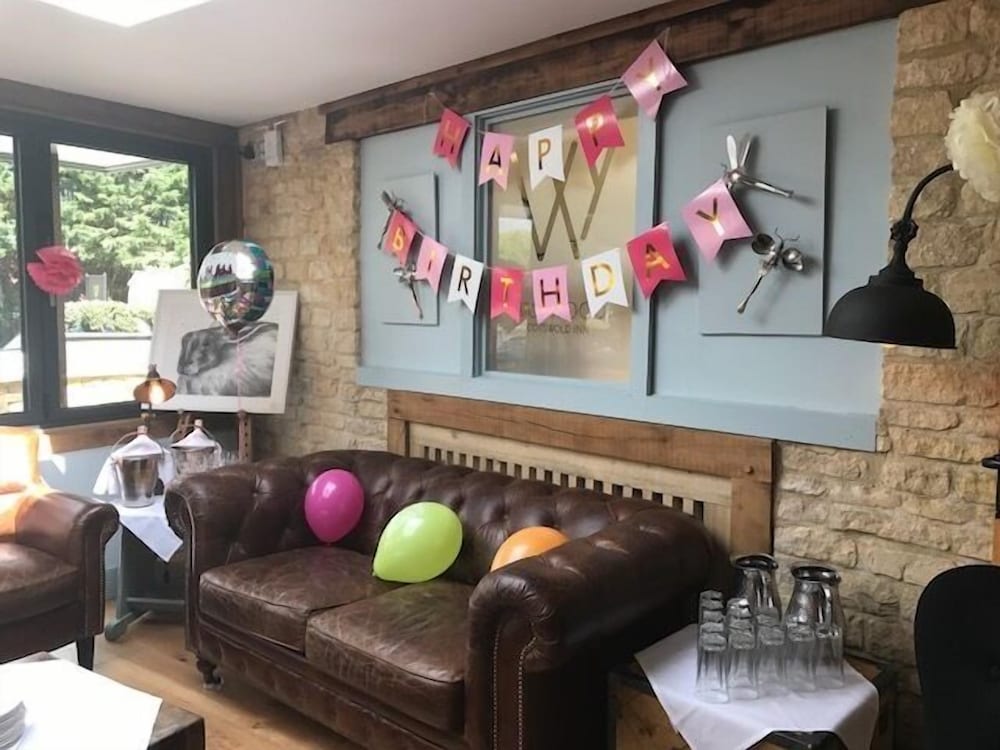 Фото The Wychwood Inn