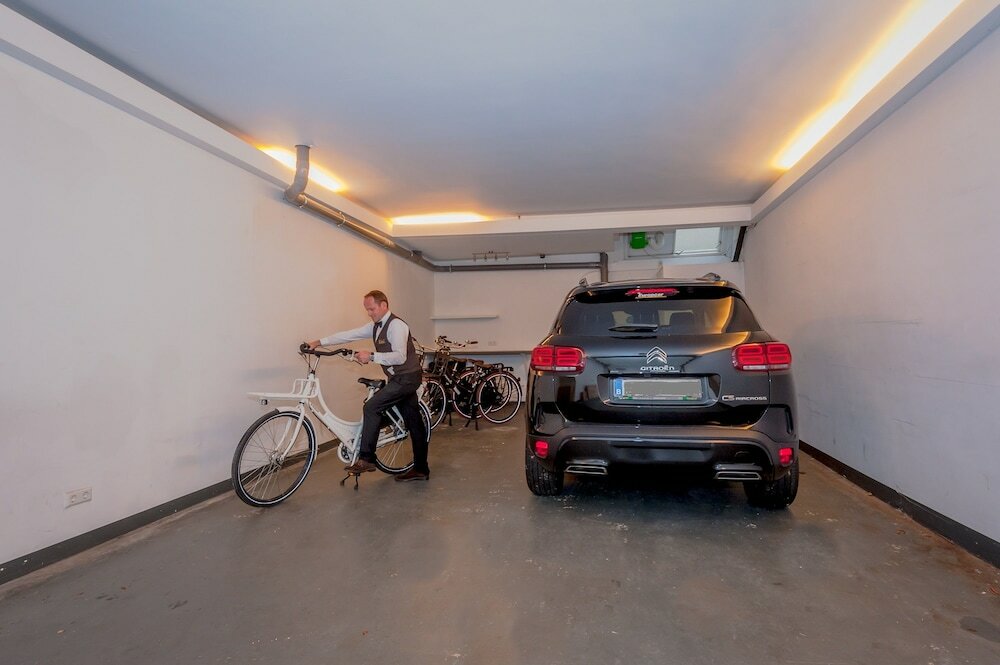 Фото Ambassade Hotel