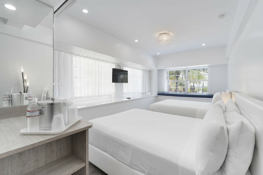 Фото The Penguin Hotel