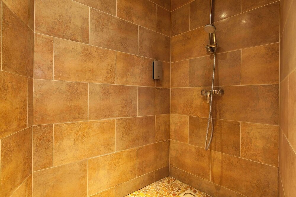 Фото Brit Hotel Bristol Montbéliard