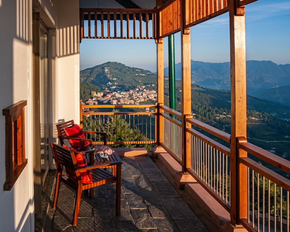 Фото Taj Theog Resort & SPA, Shimla